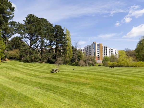 UNIVERSITY OF EXETER - EXETER